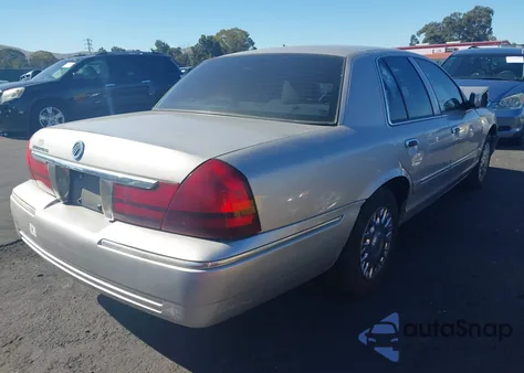2004 Mercury Grand Marquis Gs z USA, uszkodzony, nr VIN 2MEFM74W24X601454